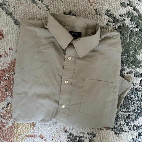 A(2)Z New York Men’s Button Down Dress Shirt Size XL
GUC

Bin 13 - Picture 5 of 6